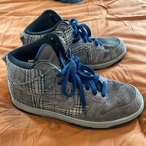 Grey suede and plaid Nike dunk High tops. Youth/men’s size 7.5
